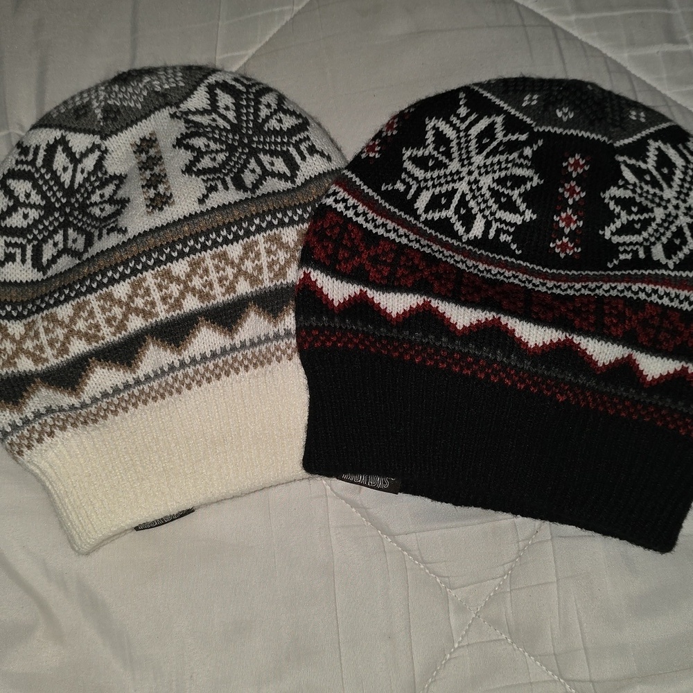 Set Of Two Muk LUKS Beanies - Picture 4 of 4